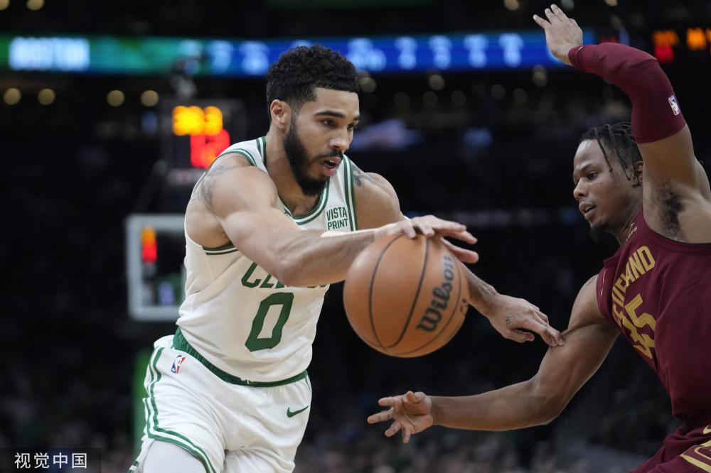 年纪轻轻已 年纪轻轻已