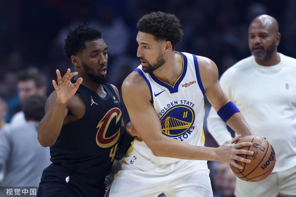 运动员们需 运动员们需