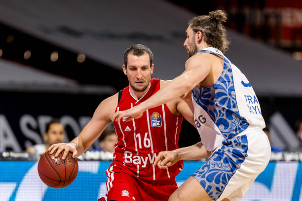 评论家曾质 评论家曾质