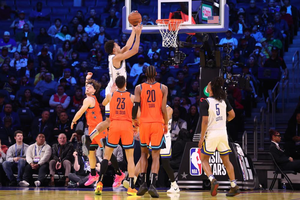 她们似乎正 她们似乎正